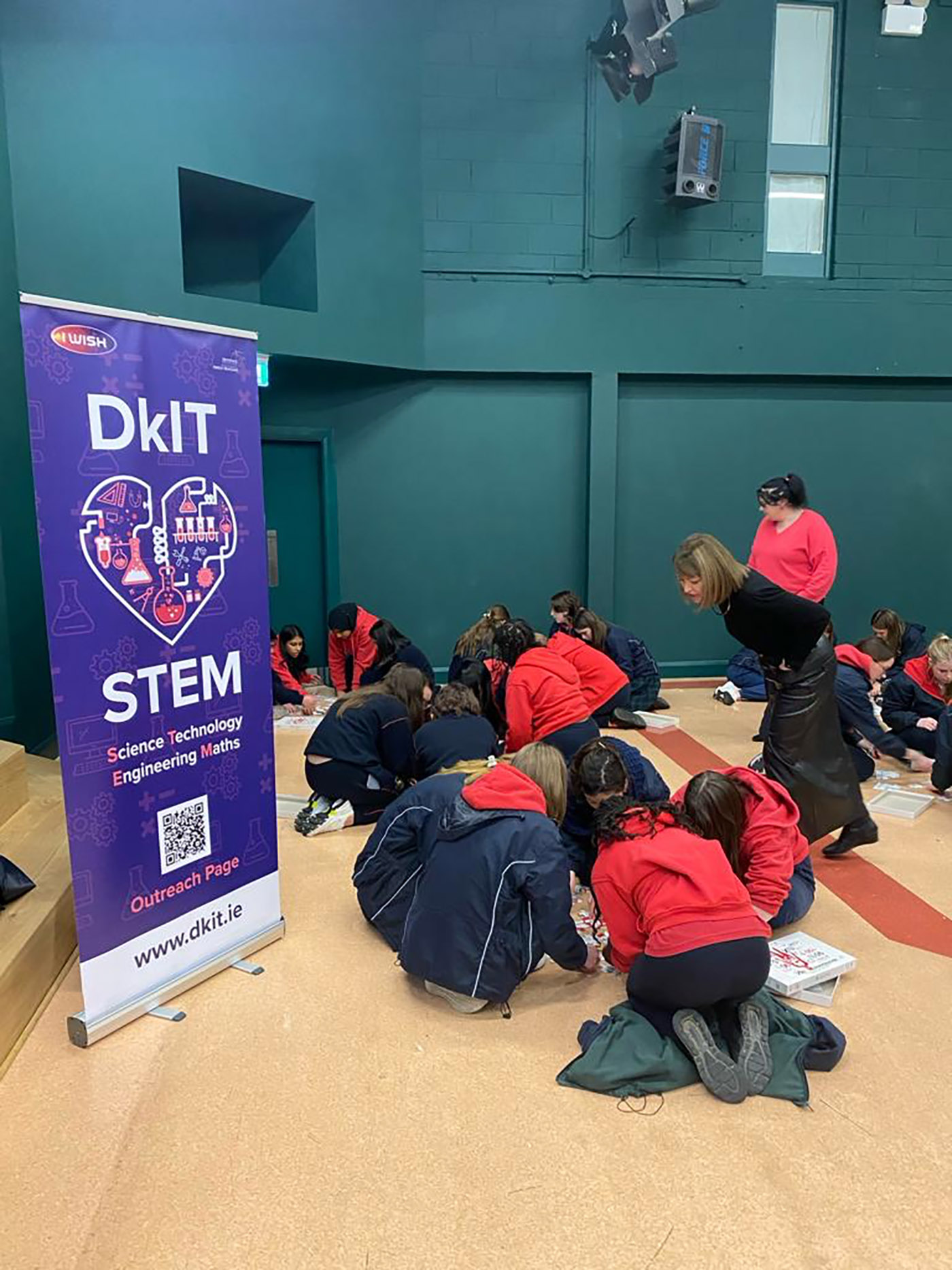 DkIT Loves STEM - Loreto Balbriggan